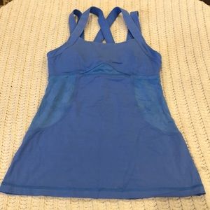 Lululemon tank top with built in bra size 6